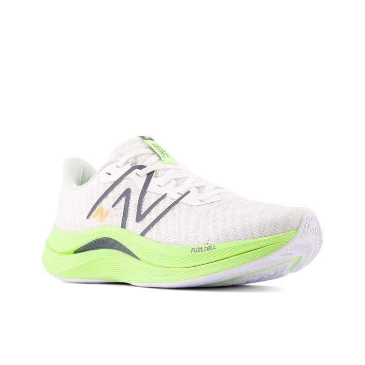 New Balance FuelCell Propel V4