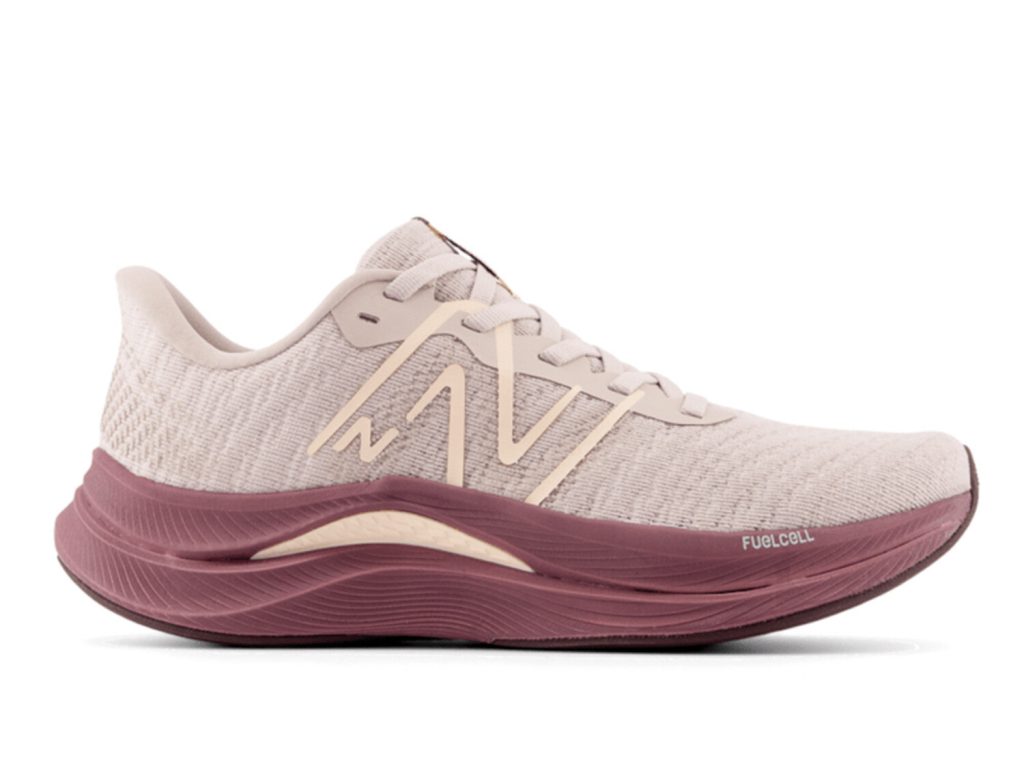 New Balance FuelCell Propel V4

